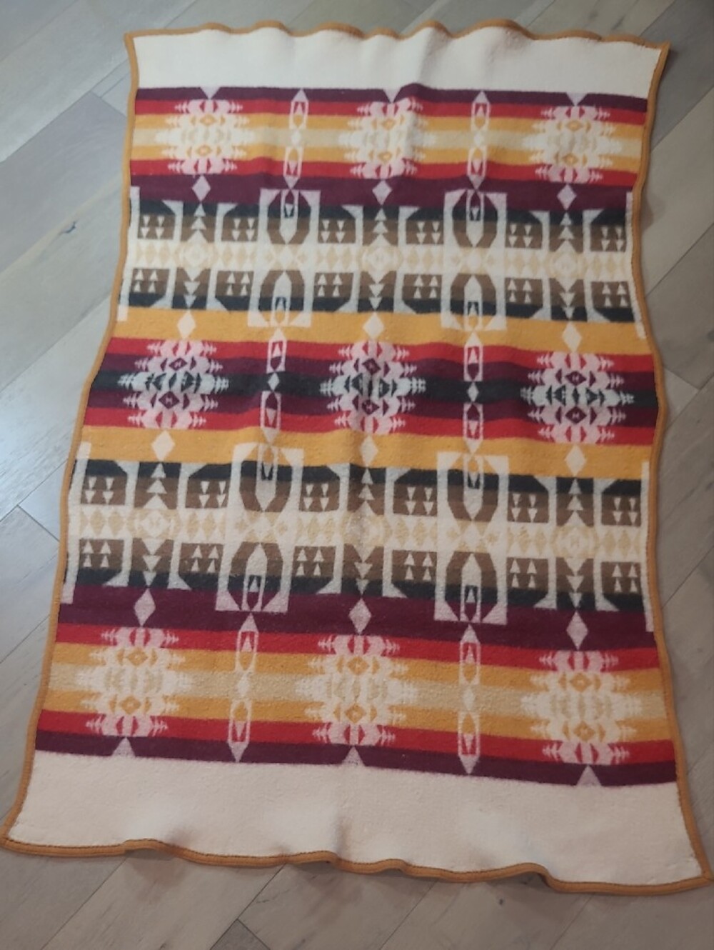 Pendelton Cayuse Indian Blanket Wool Southwest Design 1930's Vintage Throw